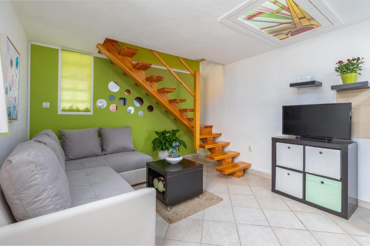 Holiday Home Nadia Pula Exterior photo