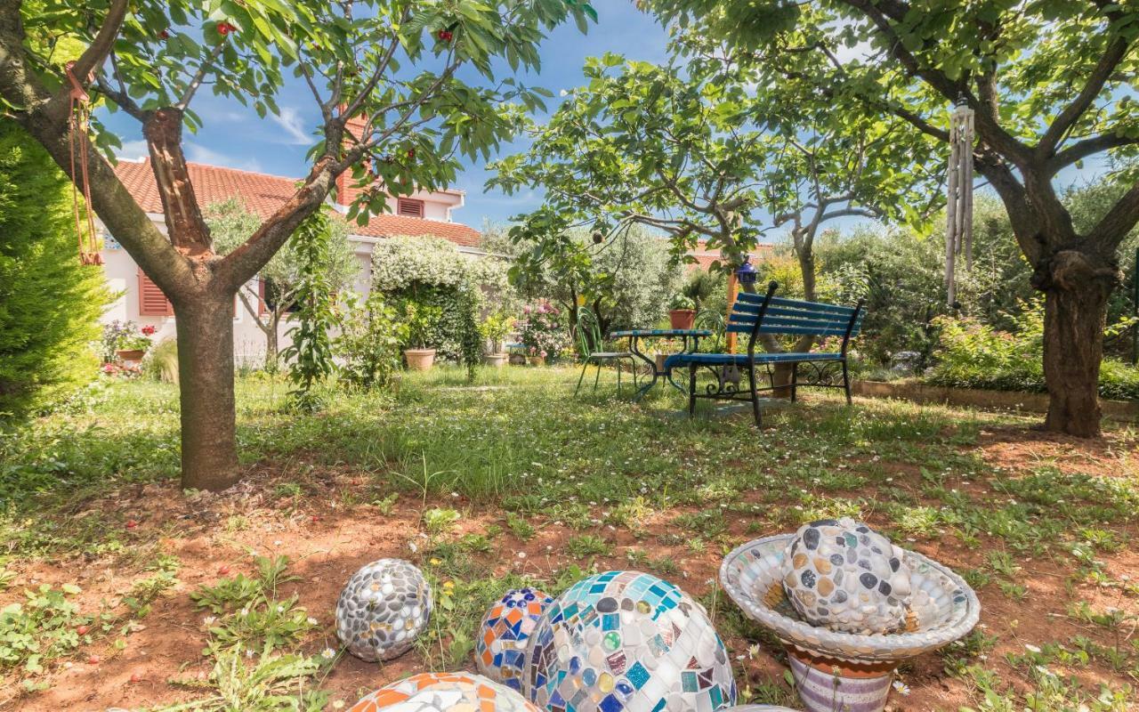 Holiday Home Nadia Pula Exterior photo
